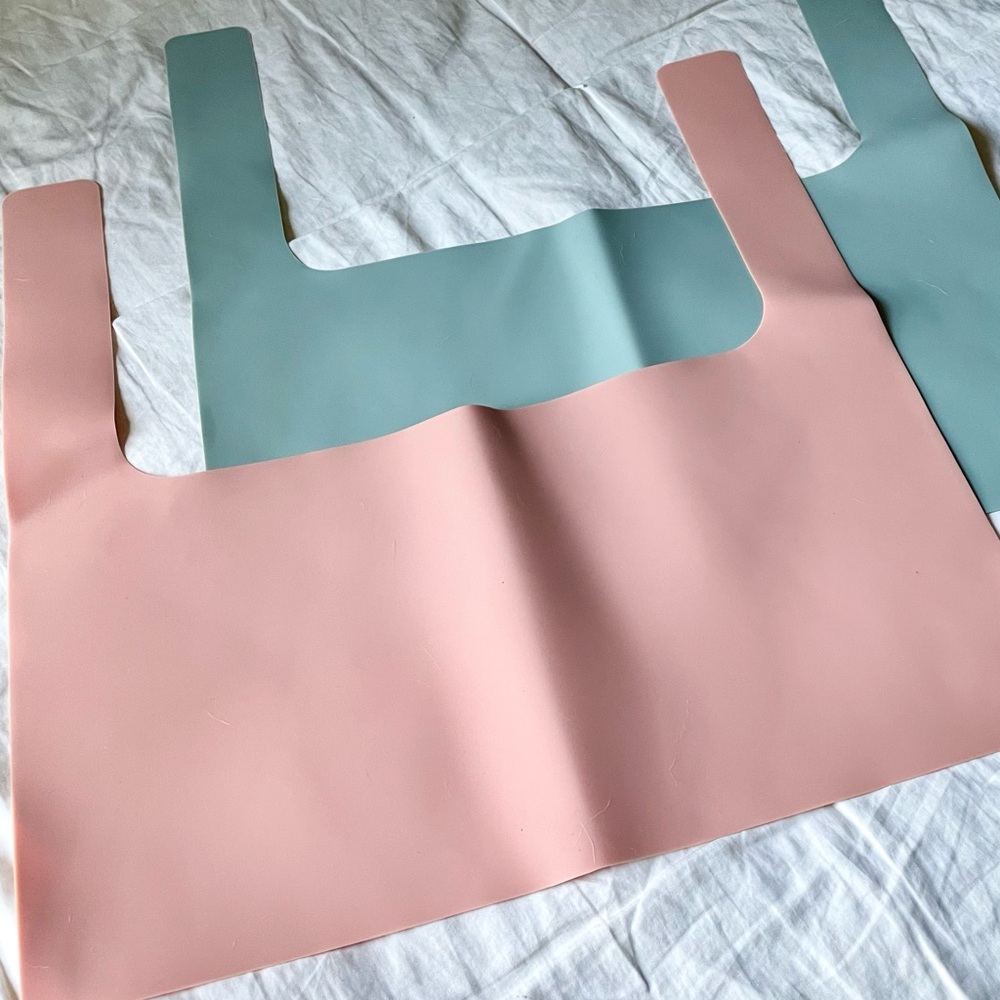 Silicone Baby Bibs Toddlers 2pack Red & Green -NIP
